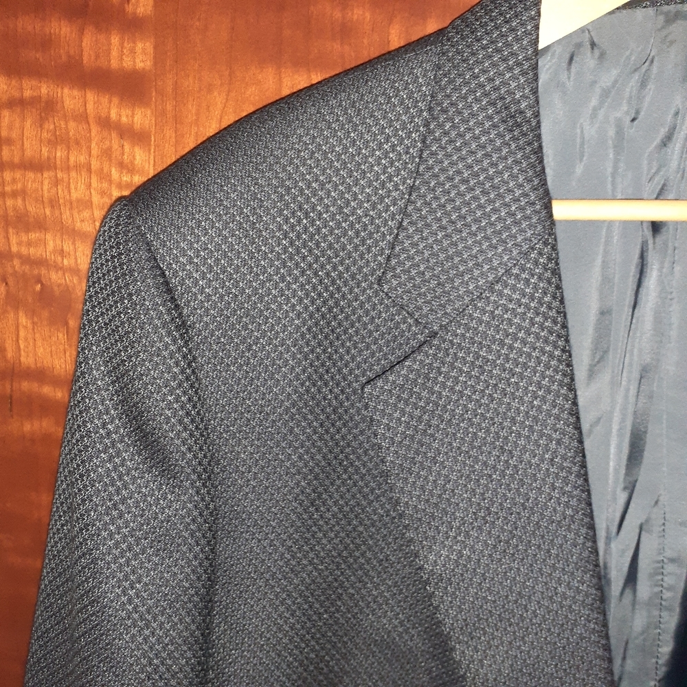 Armani Collezioni Blazer 46 R 2 button silk wool